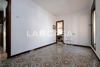 Piso en venta en La Prosperitat en Barcelona