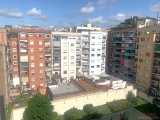 Ático en venta en Sant Antoni en Barcelona