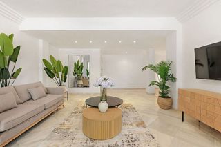 Piso en venta en Puerto Banús en Marbella