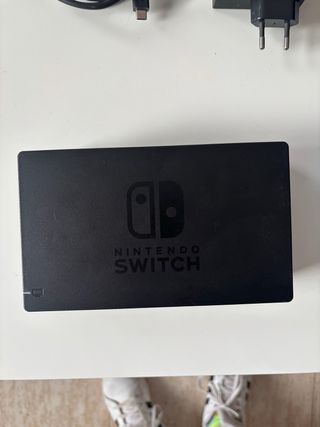 Nintendo Switch + Custodia Animal Crossing