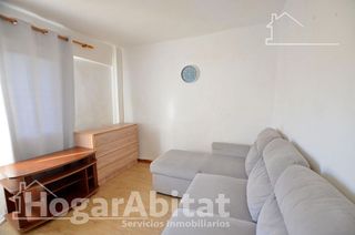 Piso en venta en Colonia Requena en Alicante