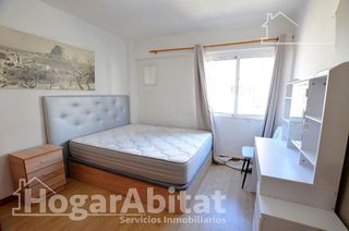 Piso en venta en Colonia Requena en Alicante