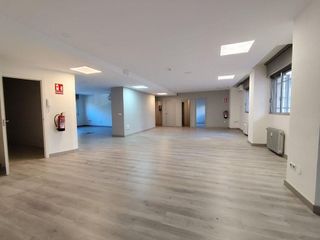 Oficina en venta en Centro en Cáceres