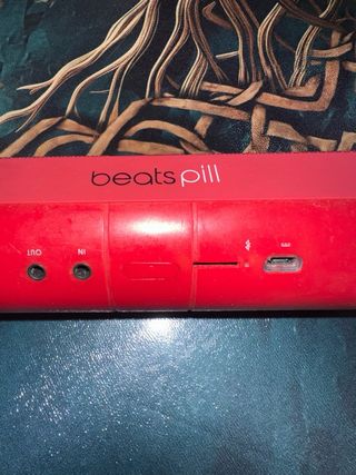 Altoparlante Beats Bluetooth Rosso