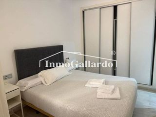 Piso en venta en La Goleta - San Felipe Neri en Málaga