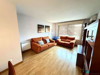 Piso en venta en Parla Este en Parla