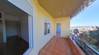 Piso en venta en Playamar en Torremolinos