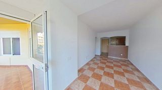 Piso en venta en Playamar en Torremolinos