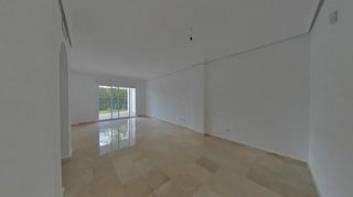 Piso en venta en Paraíso - Atalaya- Benamara en Estepona