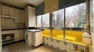 Piso en venta en Ambroz en Madrid