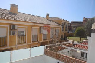 Casa adosada en venta en Las Lagunas en Mijas