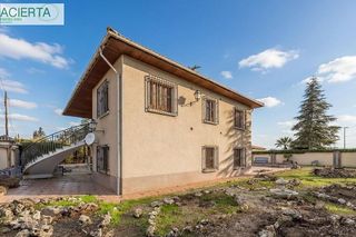 Chalet en venta en Gójar
