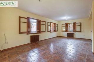 Chalet en venta en Gójar