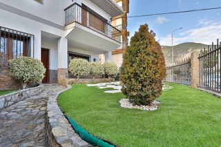 Casa adosada en venta en Padul