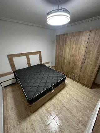 Piso en alquiler en Peñamefecit - Avda Barcelona en Jaén