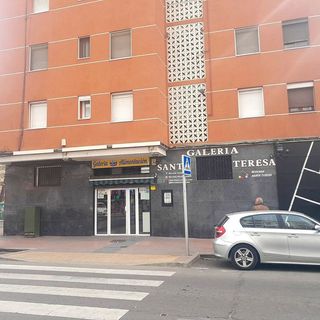 Local comercial en alquiler en Reyes Católicos en Alcalá de Henares