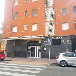 Local comercial en alquiler en Reyes Católicos en Alcalá de Henares