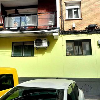 Local comercial en alquiler en Reyes Católicos en Alcalá de Henares