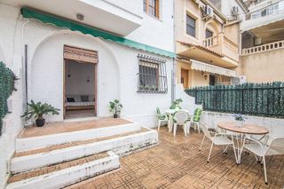Casa adosada en venta en Centro en Santa Pola