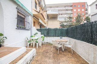 Casa adosada en venta en Centro en Santa Pola