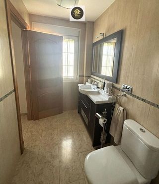 Casa adosada en venta en Renfe - Bulevar 1º y 2º Fase en Jaén