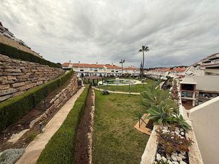 Casa adosada en venta en El Faro de Calaburra - Chaparral en Mijas