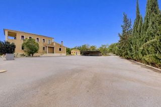 Chalet en venta en Novelda