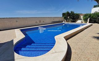 Chalet en venta en Catral