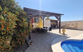 Chalet en venta en Catral