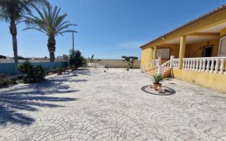 Chalet en venta en Catral