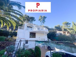 Chalet en venta en Torrelles de Llobregat