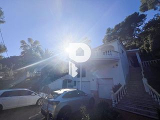 Chalet en venta en Torrelles de Llobregat