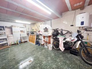 Chalet en venta en Torrelles de Llobregat