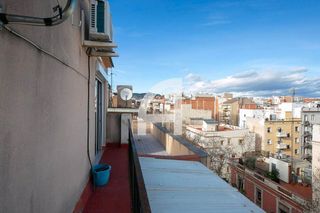 Ático en venta en Sants en Barcelona