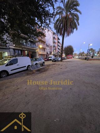 Casa adosada en venta en L'Havana en Mataró