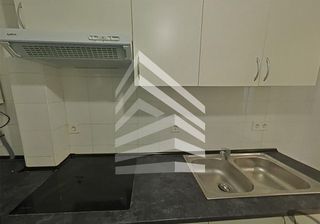 Piso en venta en El Camp de l'Arpa del Clot en Barcelona