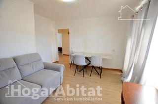 Piso en venta en Colonia Requena en Alicante