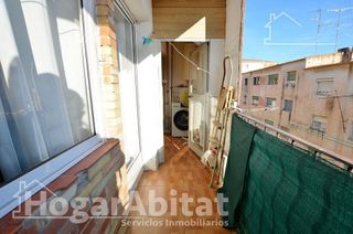 Piso en venta en Colonia Requena en Alicante