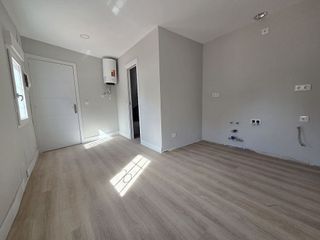 Piso en venta en Velilla de San Antonio
