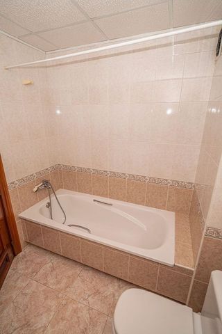 Piso en venta en Linares