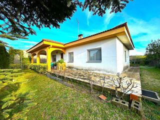 Chalet en venta en Sils
