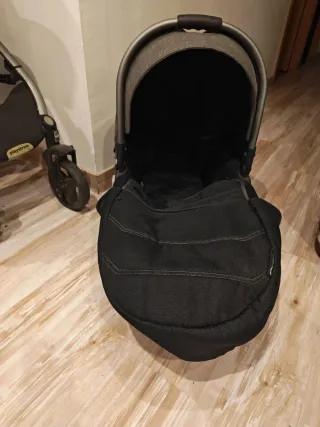 Carro de bebé con silla paseo y grupo 0