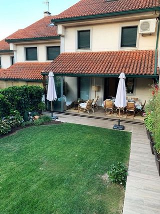 Casa adosada en venta en Castiñeiriño - Cruceiro de Sar en Santiago de Compostela