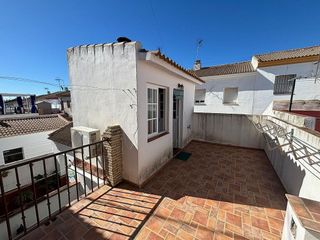 Casa adosada en venta en Pilas