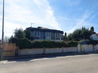 Chalet en venta en Las Conejeras - Esparragal en Coslada