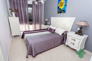 Chalet en venta en La Granja-La Colina-Los Pastores en Algeciras