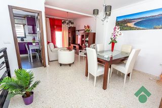 Chalet en venta en La Granja-La Colina-Los Pastores en Algeciras
