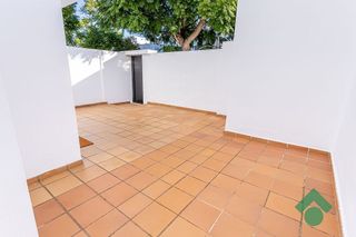Chalet en venta en La Granja-La Colina-Los Pastores en Algeciras