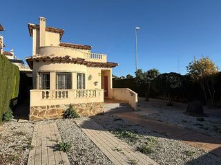 Chalet en venta en Urbanizaciones en Guardamar del Segura