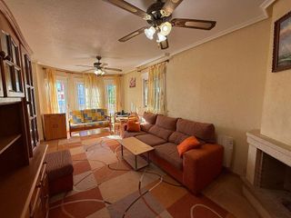 Chalet en venta en Urbanizaciones en Guardamar del Segura